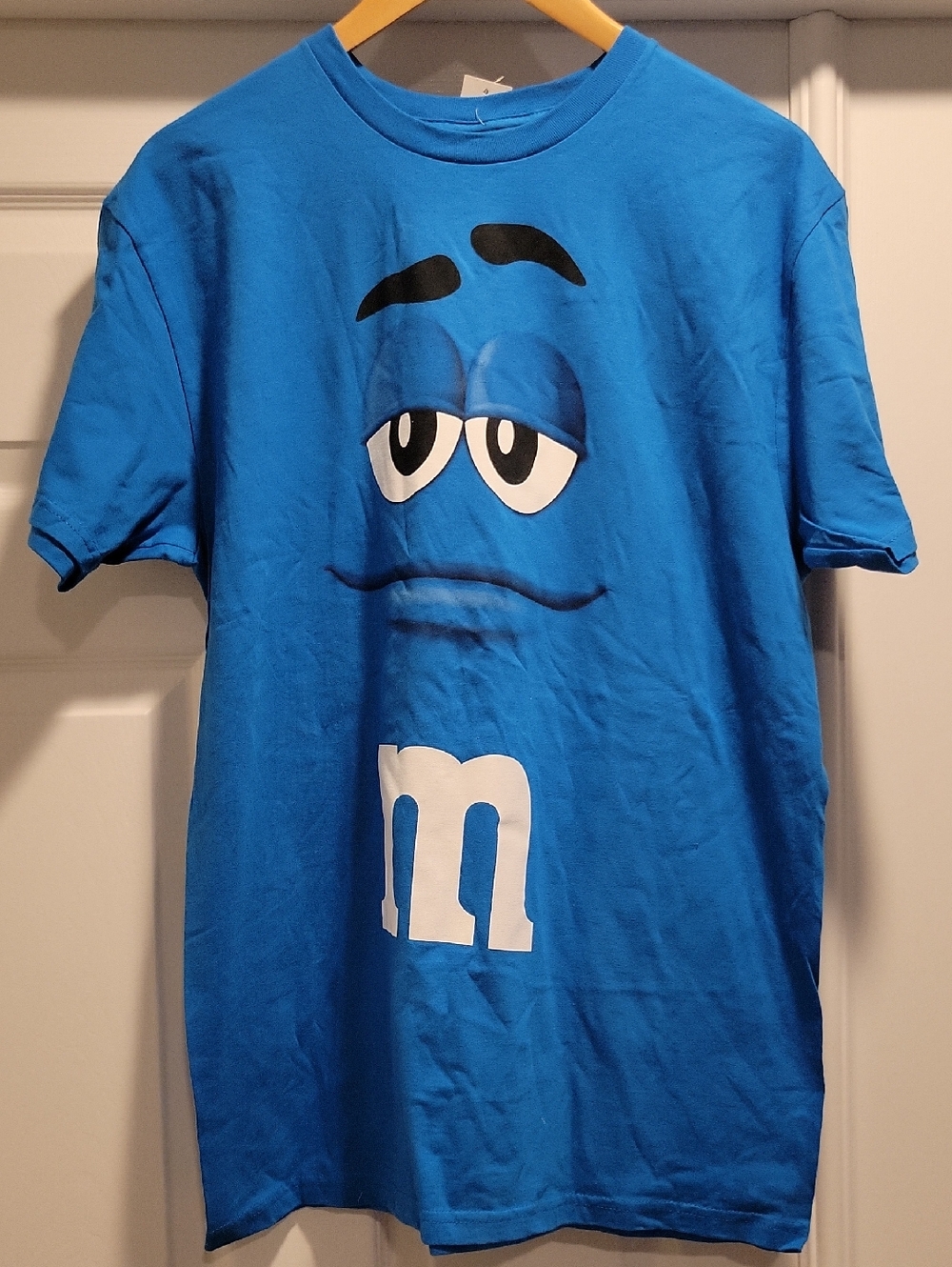 M&M Graphic T-Shirt - Picture 2 of 3